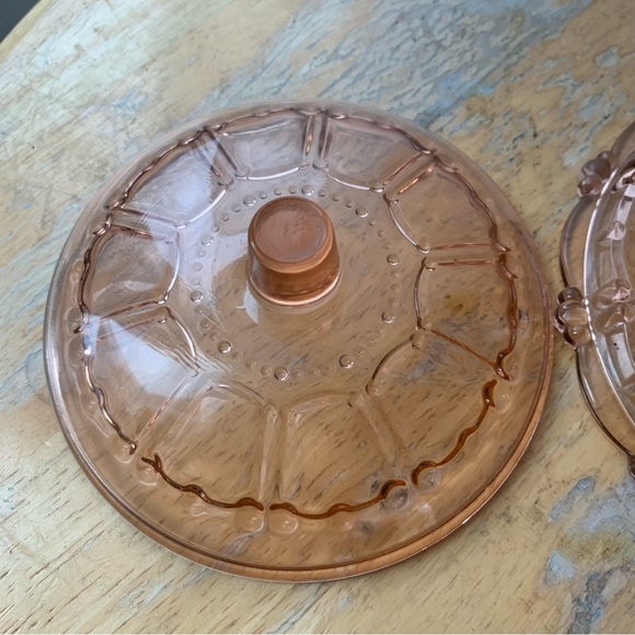 Vintage KIG Indonesia pink glass candy dish with lid - Picture 4 of 4